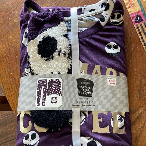 New 3 Piece PJ set The Nightmare before Christmas size s (4-6) - Picture 7 of 7